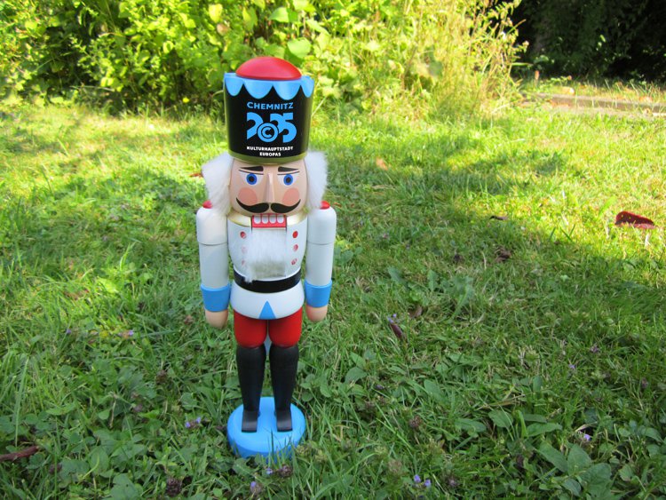 Krach_XXL_Kulturhauptstadt-Nussknacker2.jpg